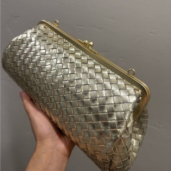 Gold Woven Leather Handmade Kisslock Baguette Bag/Crossbody/Multi Use Style - Picture 13 of 15
